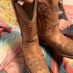 Corral boots